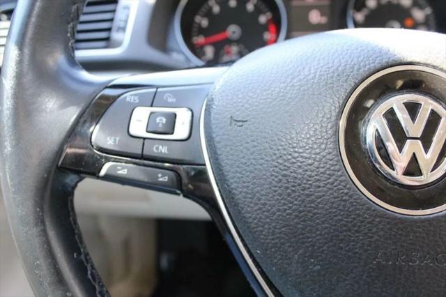 2016 Volkswagen Passat 1.8T SE
