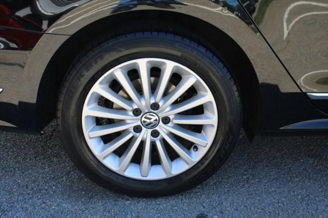 2016 Volkswagen Passat 1.8T SE