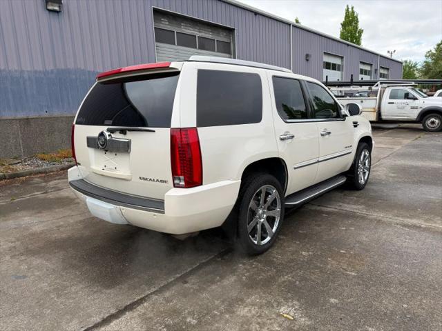 2010 Cadillac Escalade Luxury