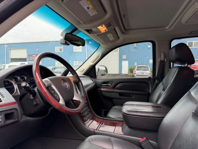 2010 Cadillac Escalade Luxury