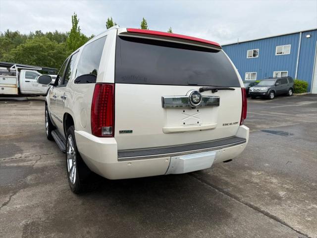 2010 Cadillac Escalade Luxury