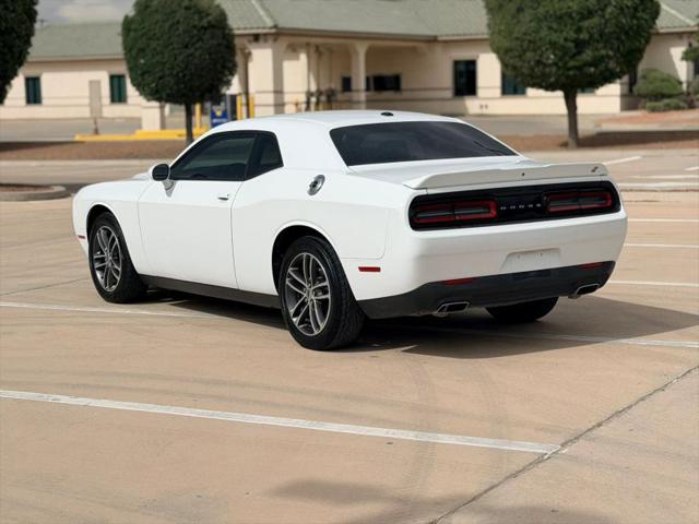 2019 Dodge Challenger SXT AWD