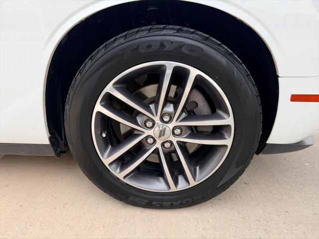 2019 Dodge Challenger SXT AWD