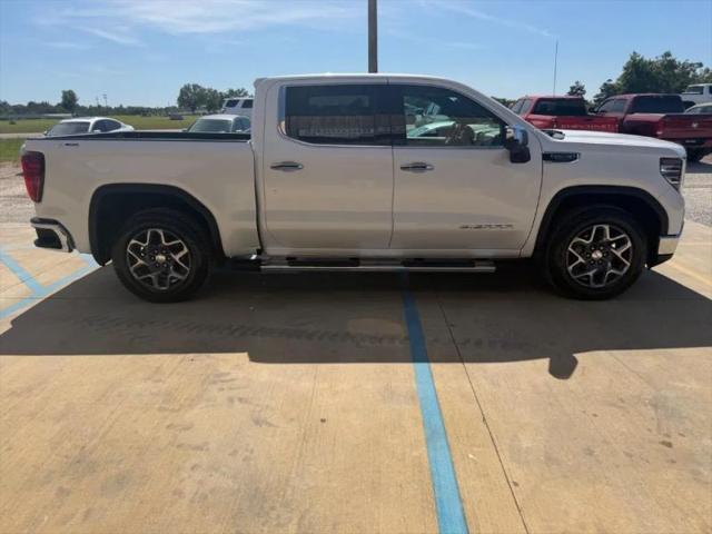 2022 GMC Sierra 1500 4WD Crew Cab Short Box SLT