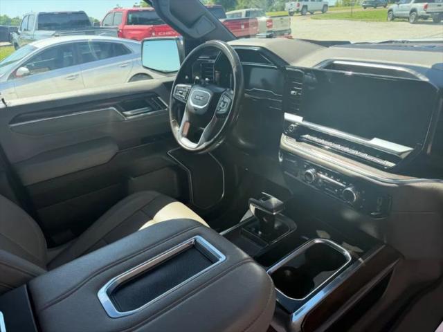 2022 GMC Sierra 1500 4WD Crew Cab Short Box SLT