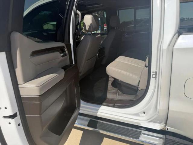 2022 GMC Sierra 1500 4WD Crew Cab Short Box SLT