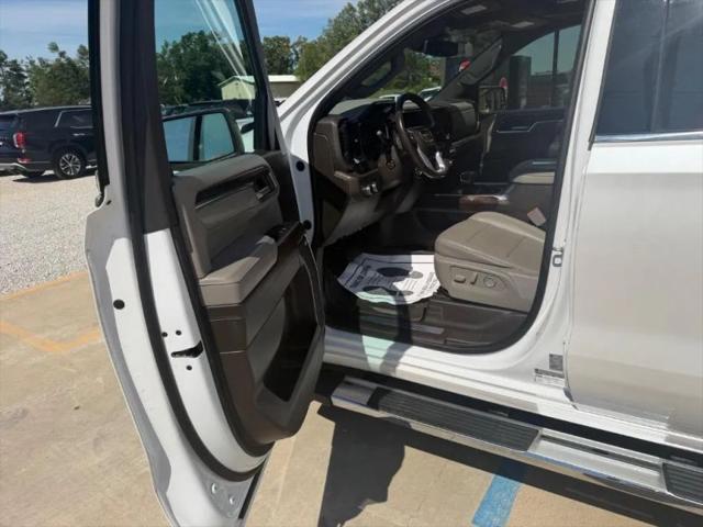 2022 GMC Sierra 1500 4WD Crew Cab Short Box SLT
