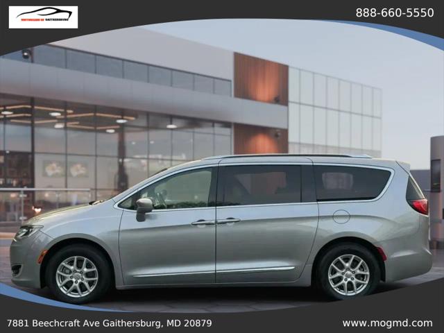 2017 Chrysler Pacifica Touring-L