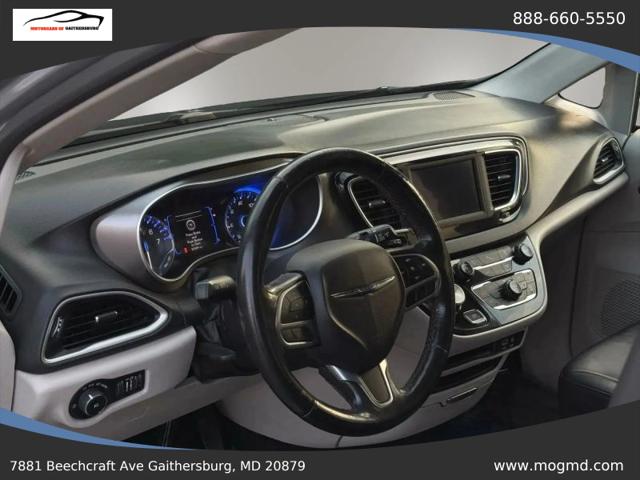 2017 Chrysler Pacifica Touring-L