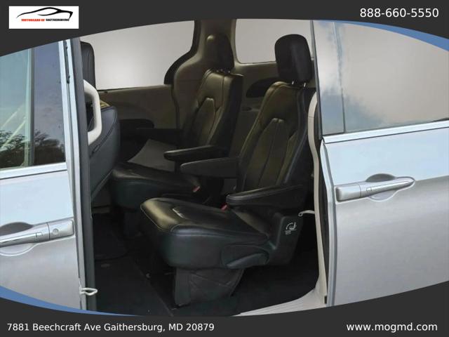 2017 Chrysler Pacifica Touring-L