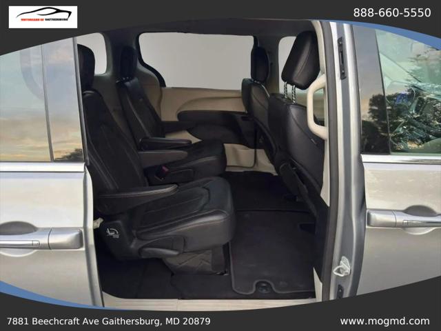 2017 Chrysler Pacifica Touring-L