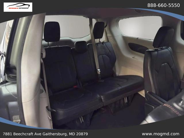 2017 Chrysler Pacifica Touring-L
