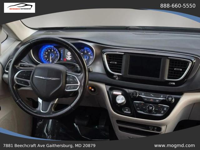 2017 Chrysler Pacifica Touring-L