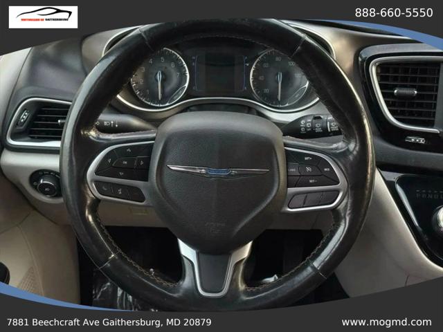 2017 Chrysler Pacifica Touring-L