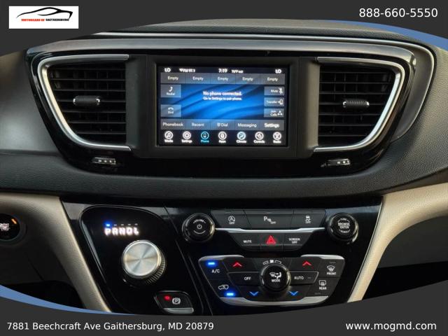 2017 Chrysler Pacifica Touring-L