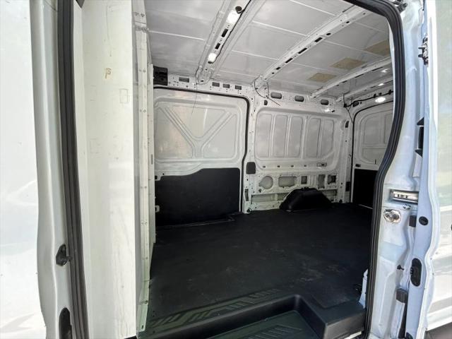 2020 Ford Transit Cargo Van Medium Roof w/LWB
