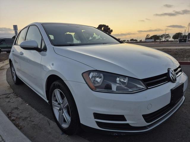 2017 Volkswagen Golf TSI S 4-Door