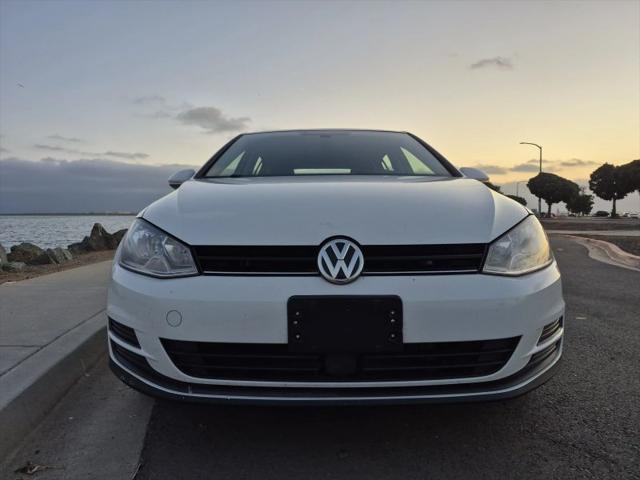 2017 Volkswagen Golf TSI S 4-Door