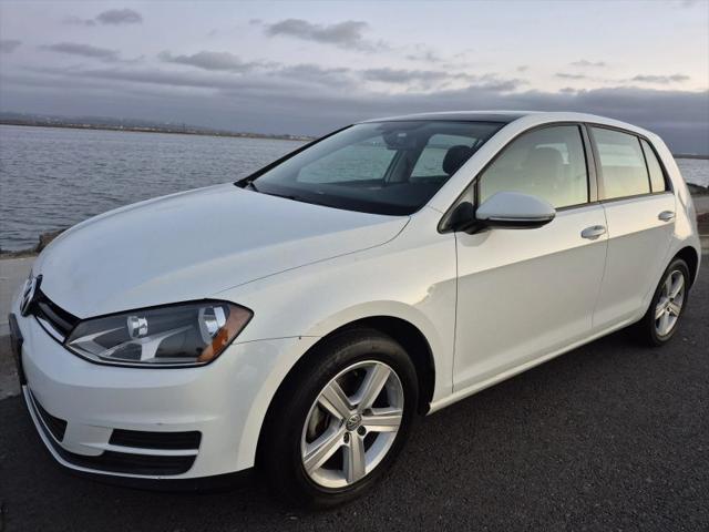 2017 Volkswagen Golf TSI S 4-Door
