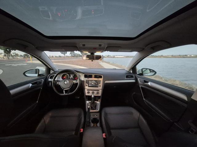 2017 Volkswagen Golf TSI S 4-Door