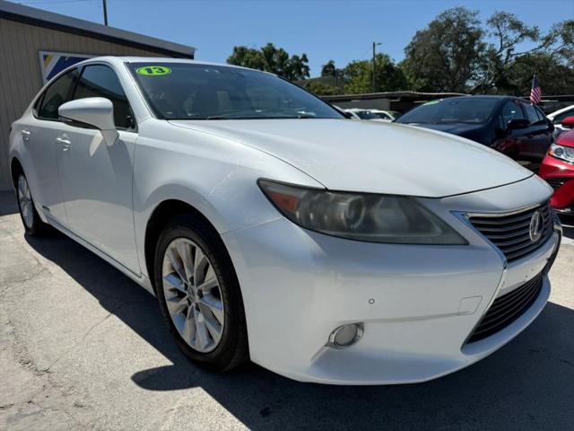 2013 Lexus ES 300h 300h