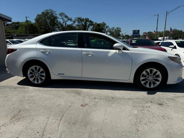 2013 Lexus ES 300h 300h