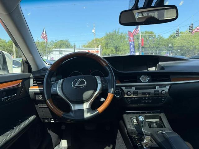 2013 Lexus ES 300h 300h