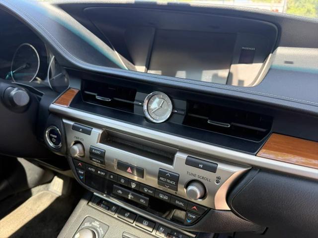 2013 Lexus ES 300h 300h