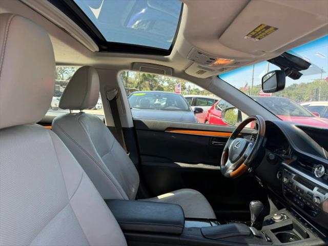 2013 Lexus ES 300h 300h