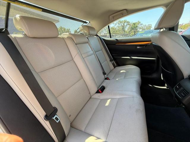2013 Lexus ES 300h 300h
