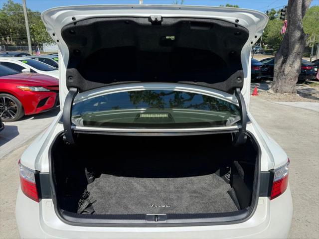 2013 Lexus ES 300h 300h