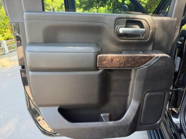 2022 GMC Sierra 2500HD 4WD Crew Cab Standard Bed Denali