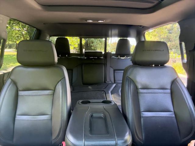 2022 GMC Sierra 2500HD 4WD Crew Cab Standard Bed Denali