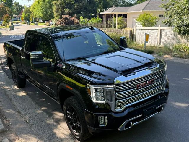 2022 GMC Sierra 2500HD 4WD Crew Cab Standard Bed Denali