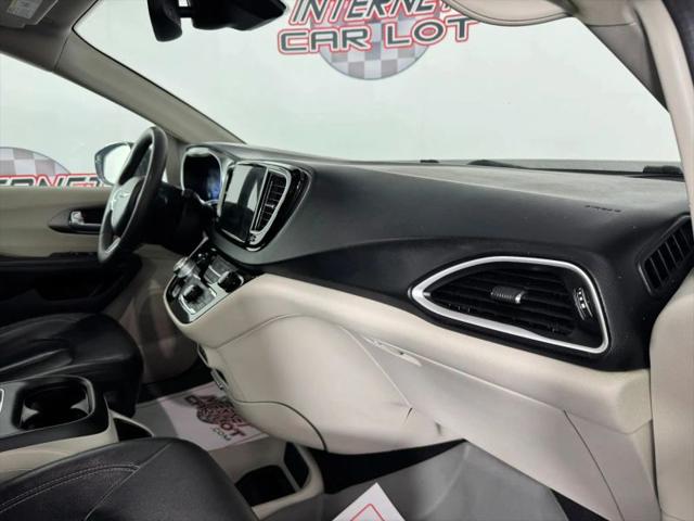 2022 Chrysler Pacifica Touring L
