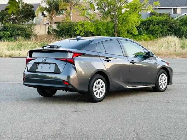 2022 Toyota Prius LE