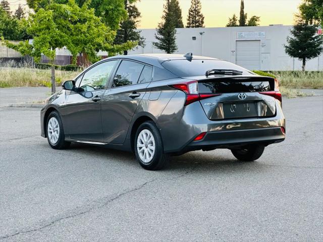 2022 Toyota Prius LE