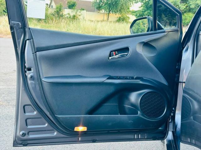 2022 Toyota Prius LE