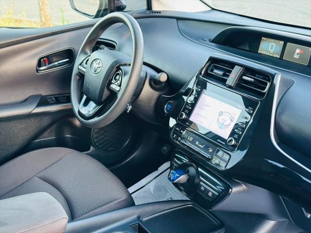 2022 Toyota Prius LE
