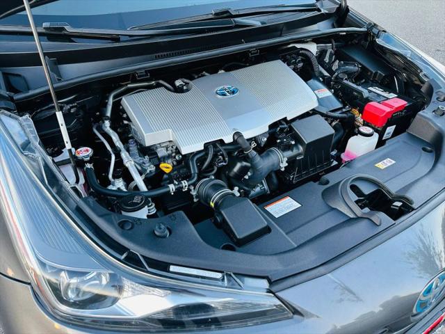 2022 Toyota Prius LE