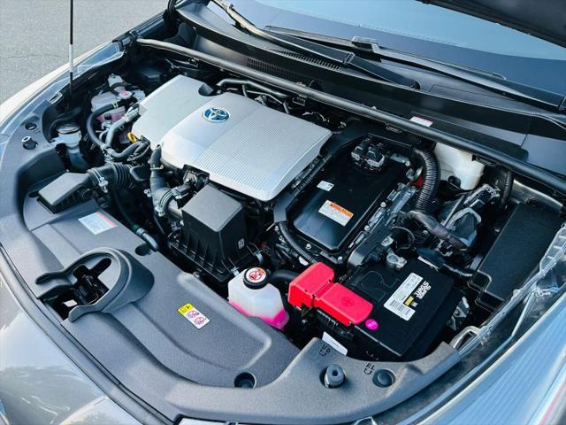 2022 Toyota Prius LE
