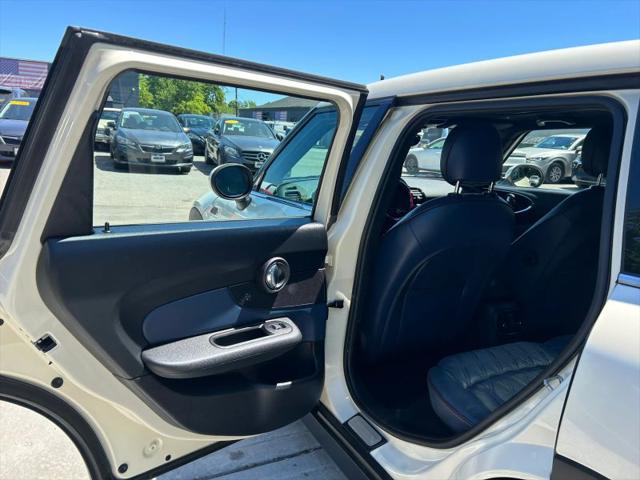 2017 MINI Cooper Clubman Cooper