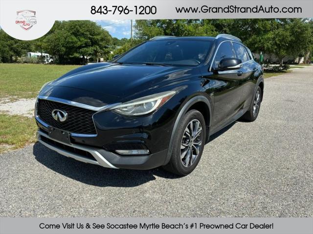 2017 INFINITI QX30 Premium