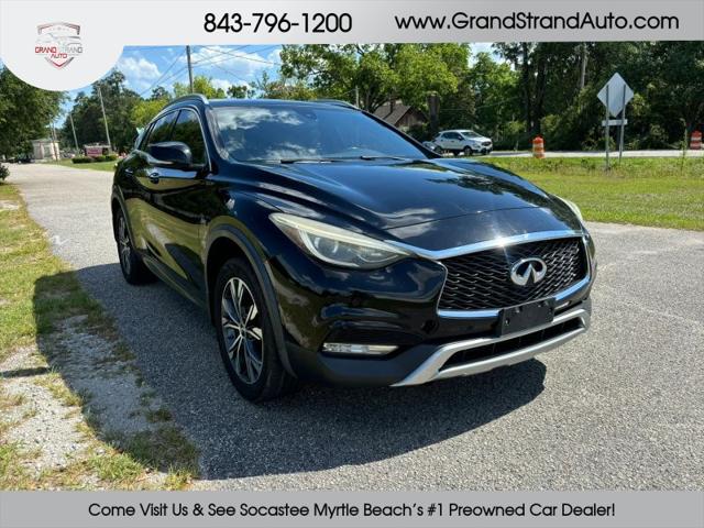 2017 INFINITI QX30 Premium