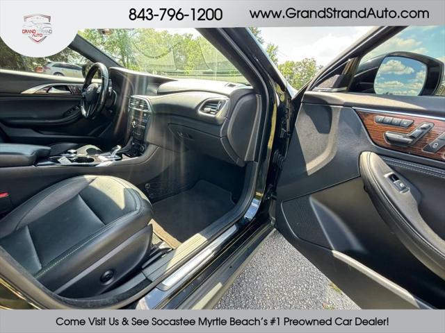 2017 INFINITI QX30 Premium