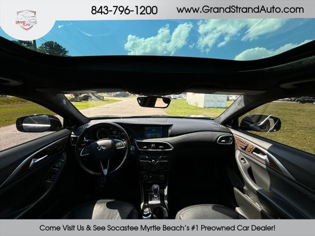 2017 INFINITI QX30 Premium