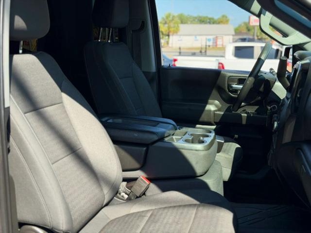 2022 Chevrolet Silverado 1500 2WD Crew Cab Short Bed Custom