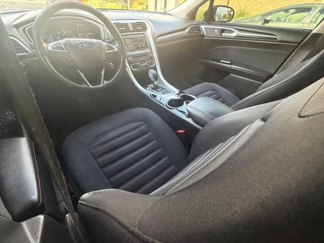 2016 Ford Fusion Hybrid SE