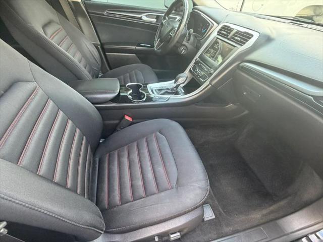 2016 Ford Fusion Hybrid SE