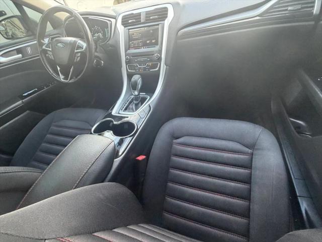 2016 Ford Fusion Hybrid SE